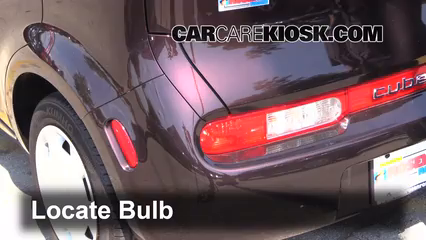 2011 Nissan Cube S 1.8L 4 Cyl. Éclairage Feu stop (remplacer ampoule)